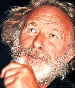 Знакомтесь, ваша вдова / Высокий блондин в черном ботинке / возвращение высокого блондина / рассеяный / без семьи / я робкий, но я лечусь / игрушка на DVD